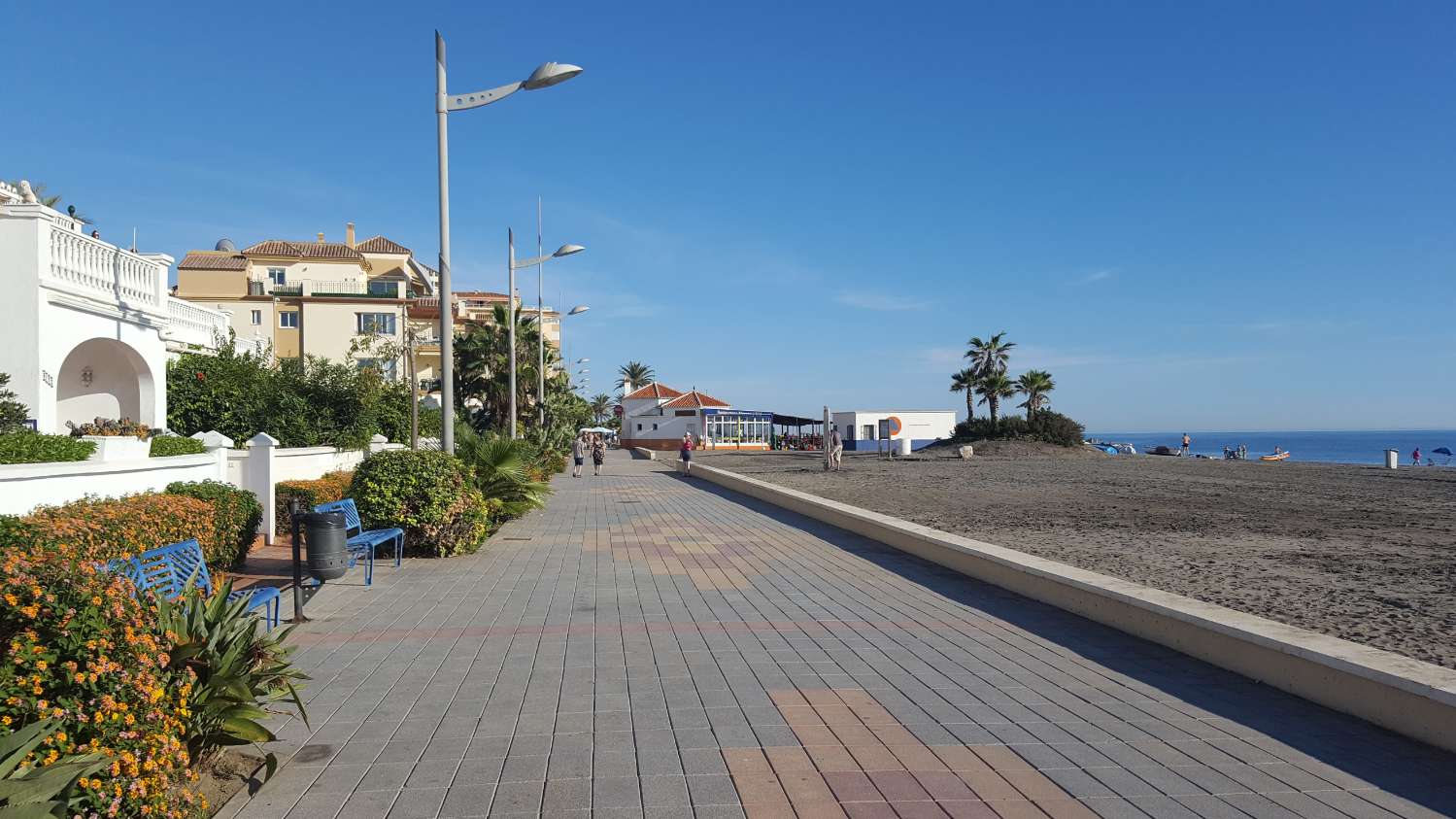 Large terrace, seaview and pool!