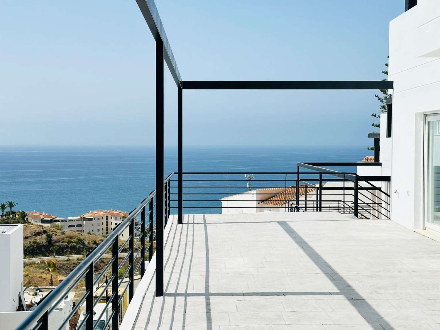 Luxury and stunning sea views!