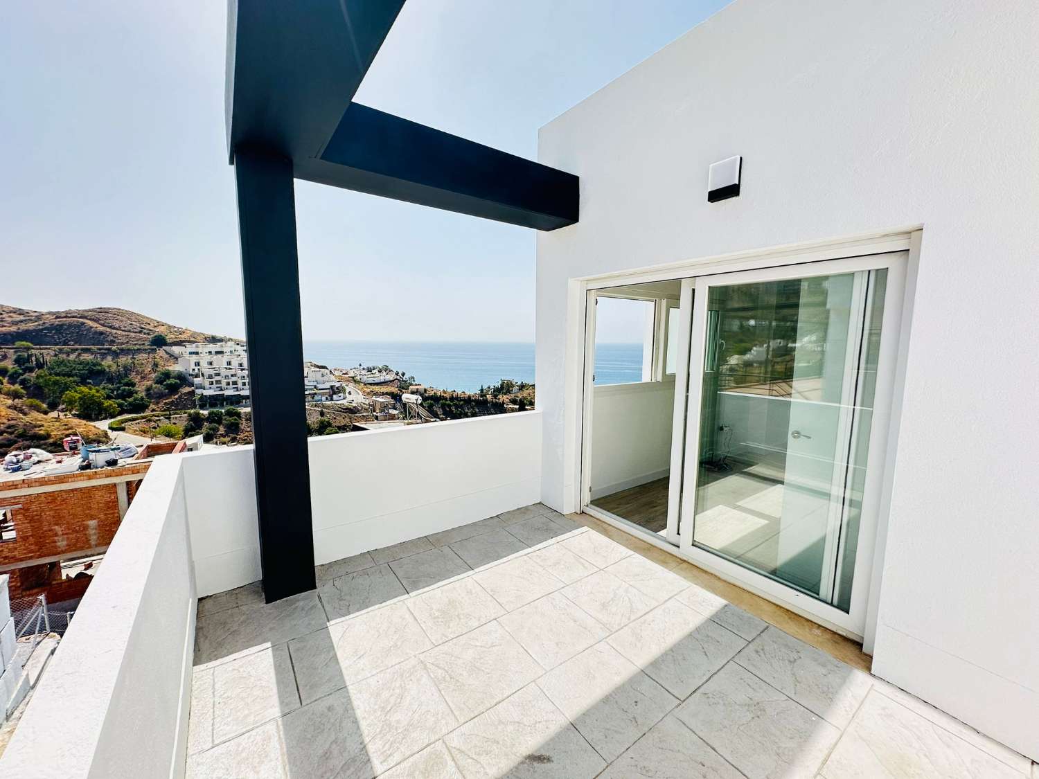 Luxury and stunning sea views!