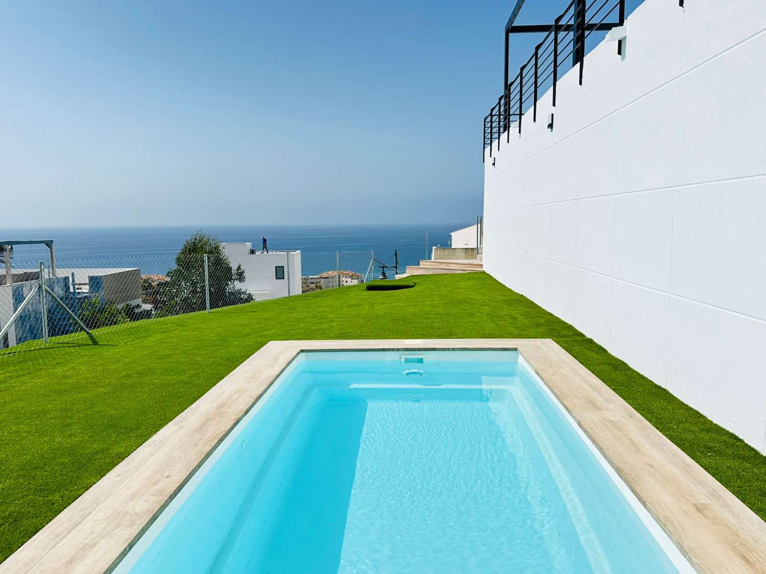 Luxury and stunning sea views!