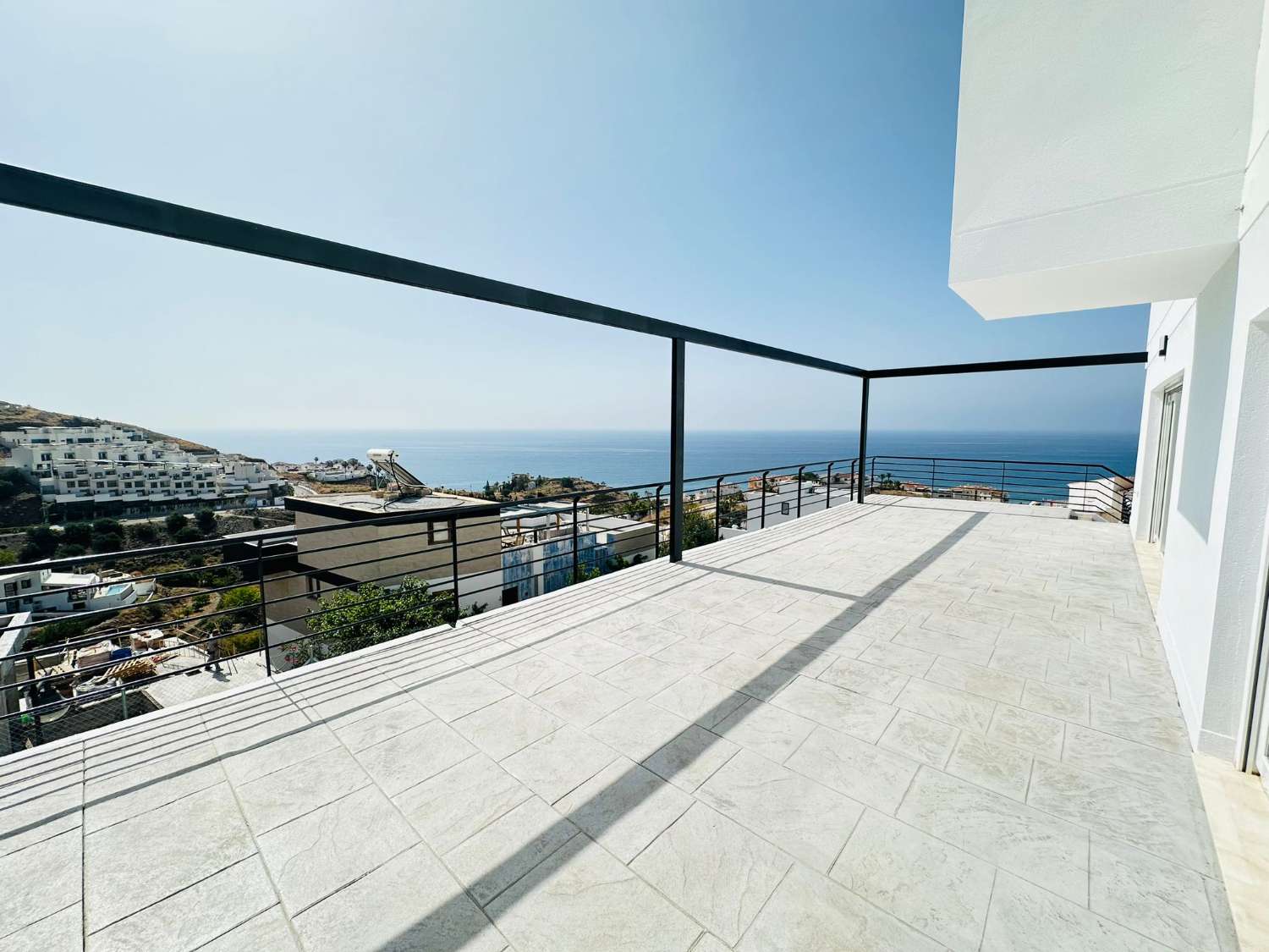 Luxury and stunning sea views!