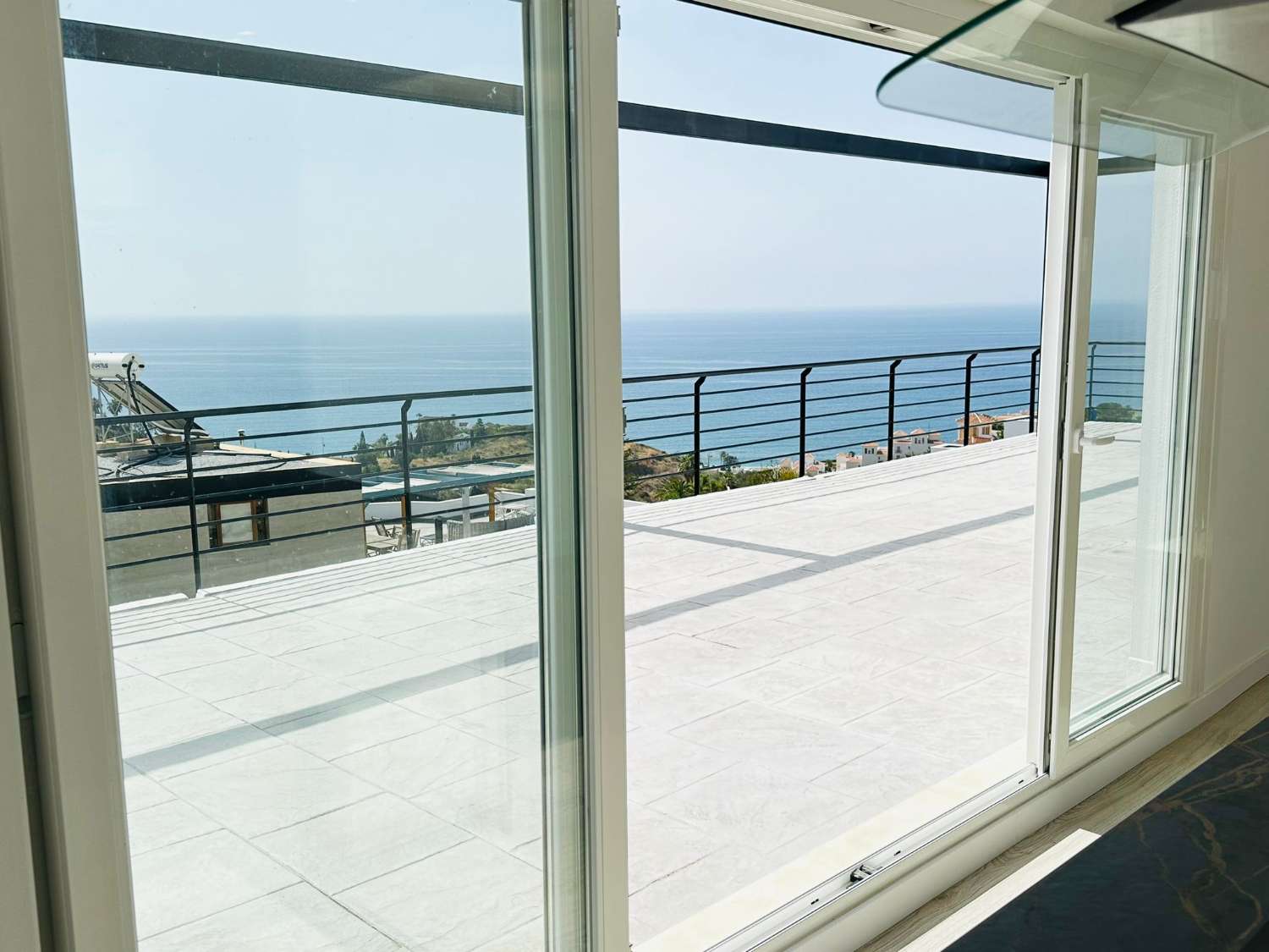 Luxury and stunning sea views!