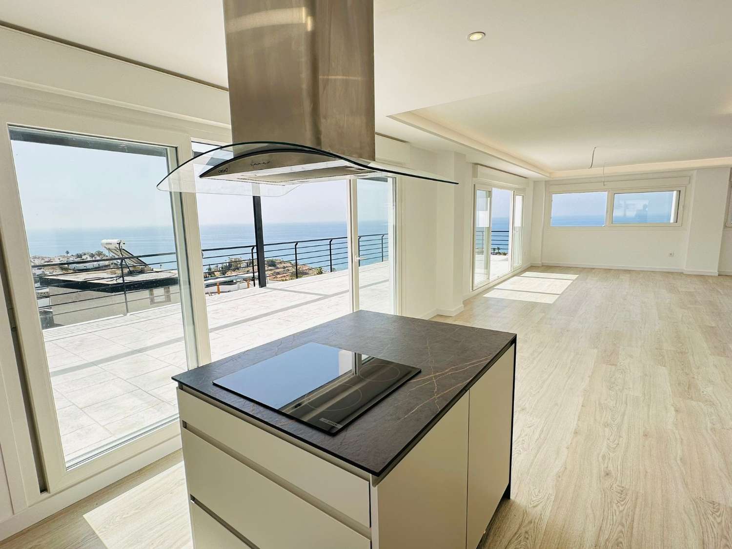 Luxury and stunning sea views!