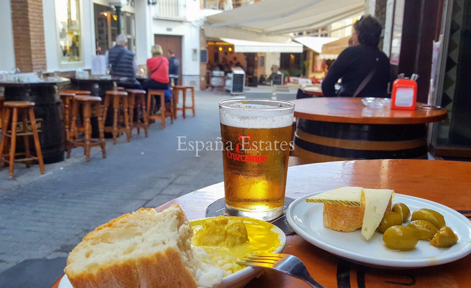 ¡Amplio apartamento de esquina con terraza soleada!