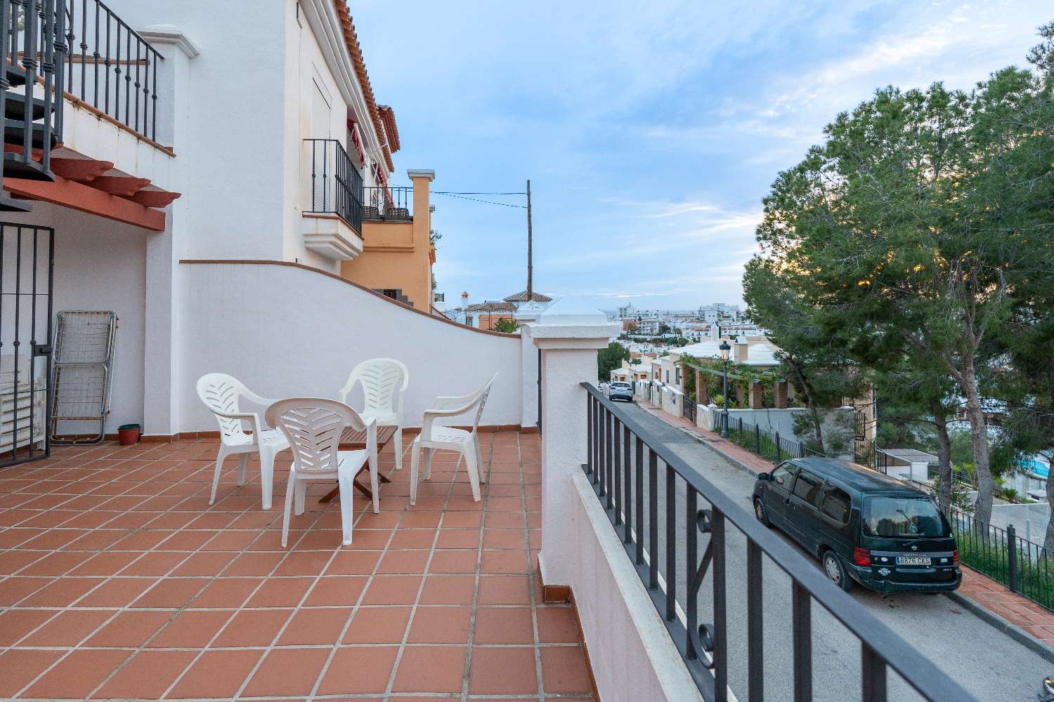 Terraced house with large terraces in Burriana, Nerja