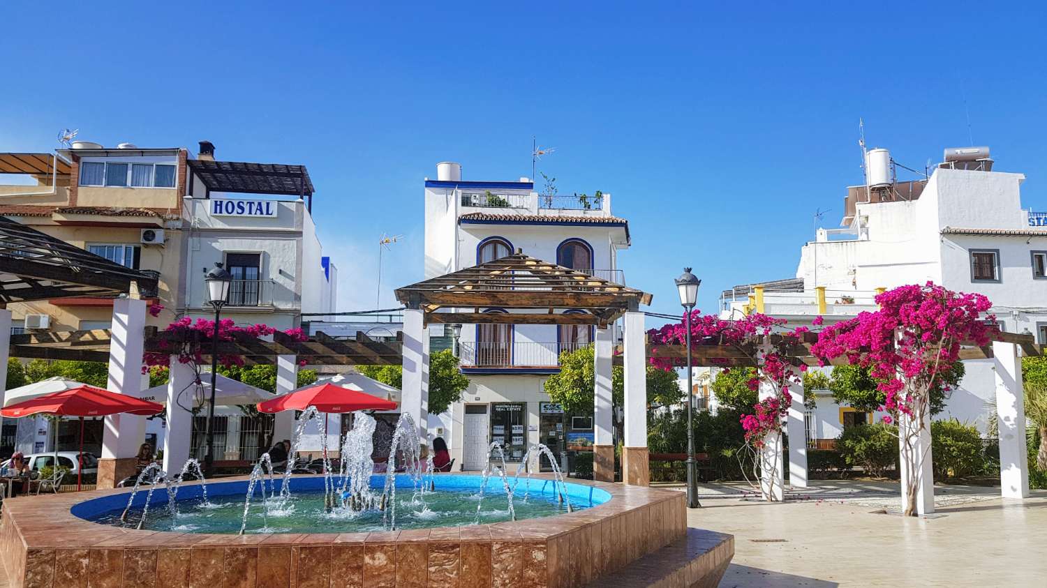 Terraced house with large terraces in Burriana, Nerja