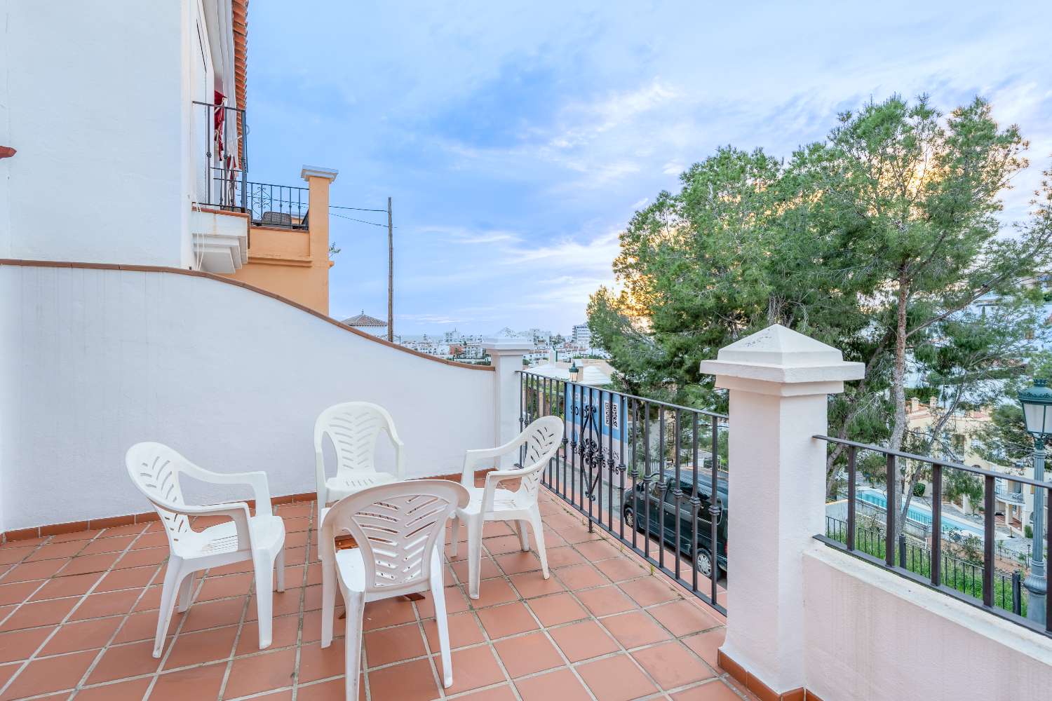 Terraced house with large terraces in Burriana, Nerja