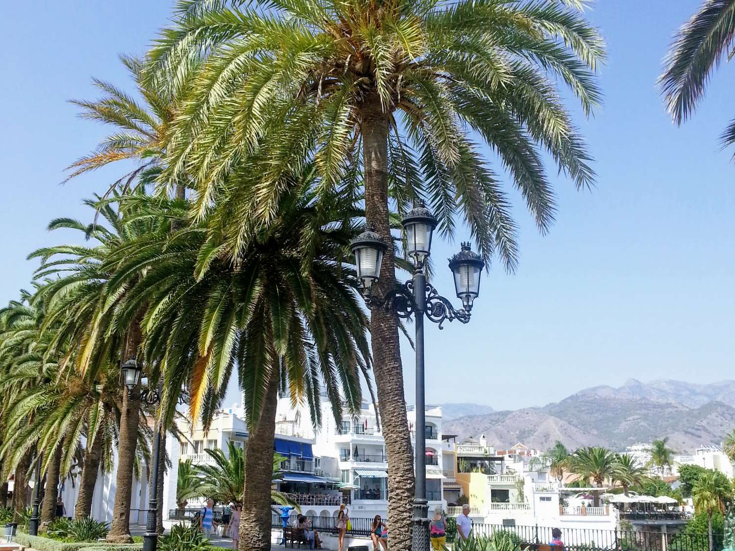 Terraced house with large terraces in Burriana, Nerja