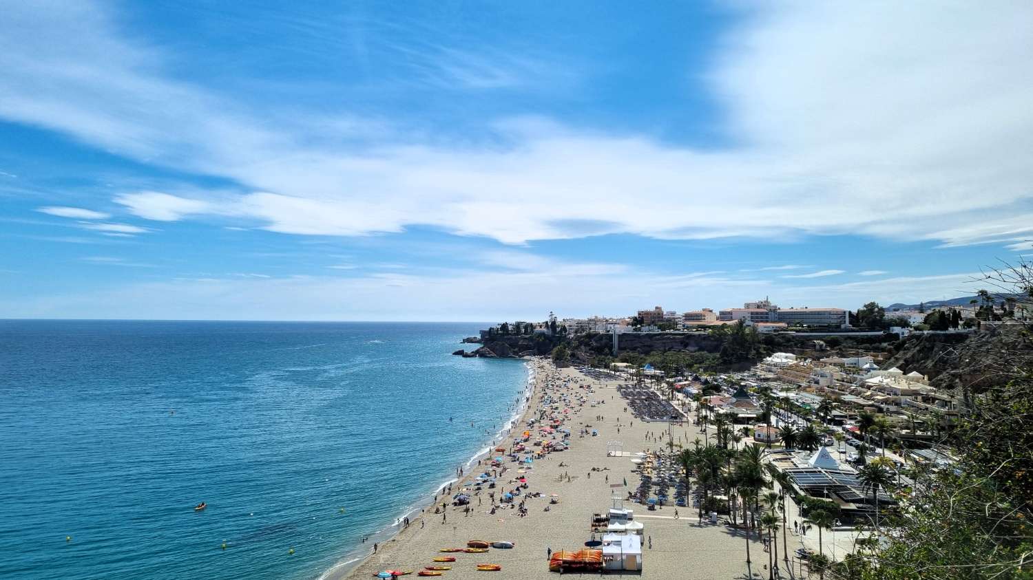 Terraced house with large terraces in Burriana, Nerja