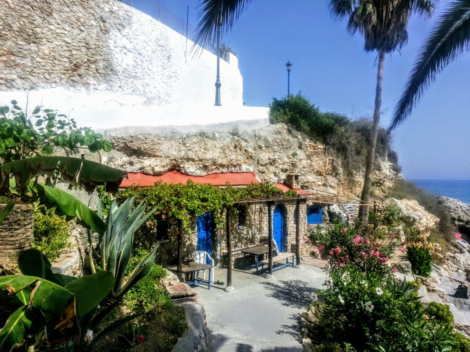 Terraced house with large terraces in Burriana, Nerja