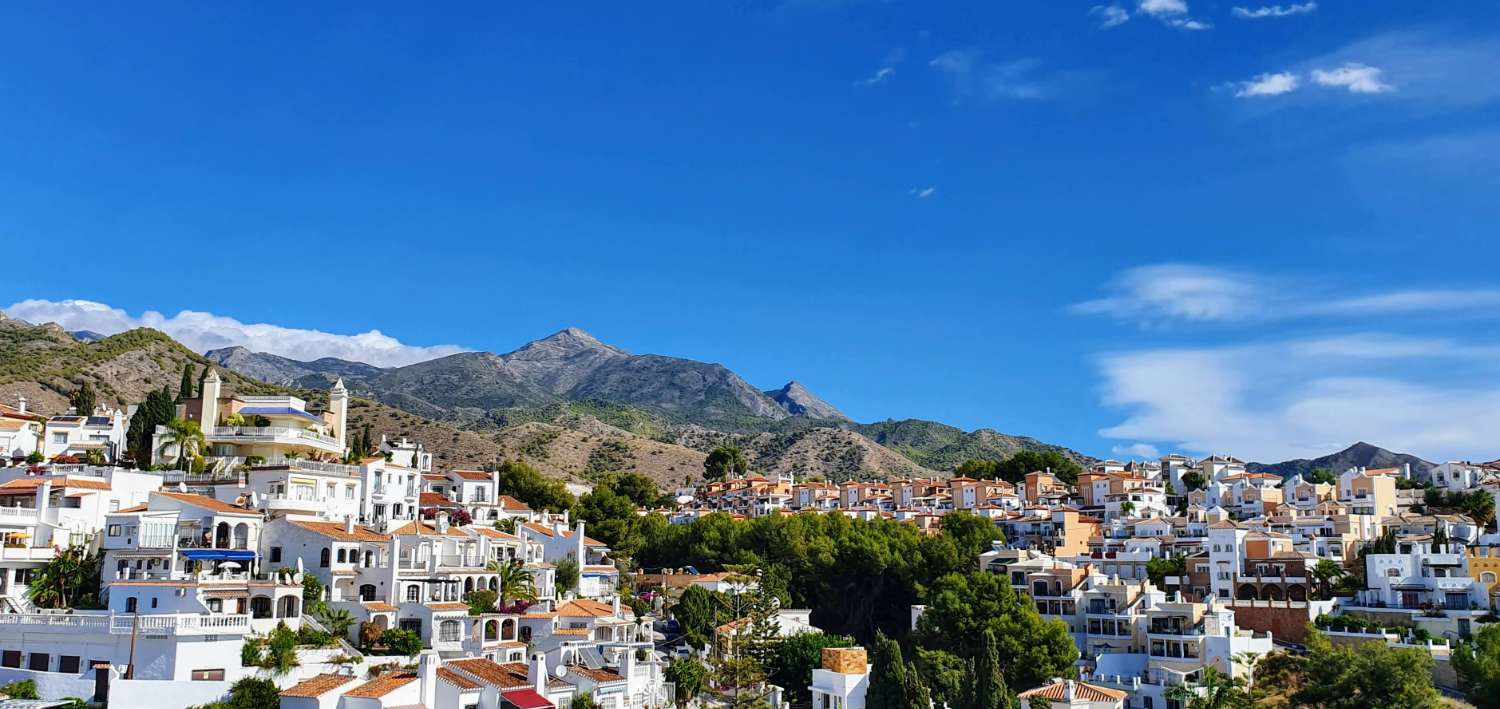 Terraced house with large terraces in Burriana, Nerja