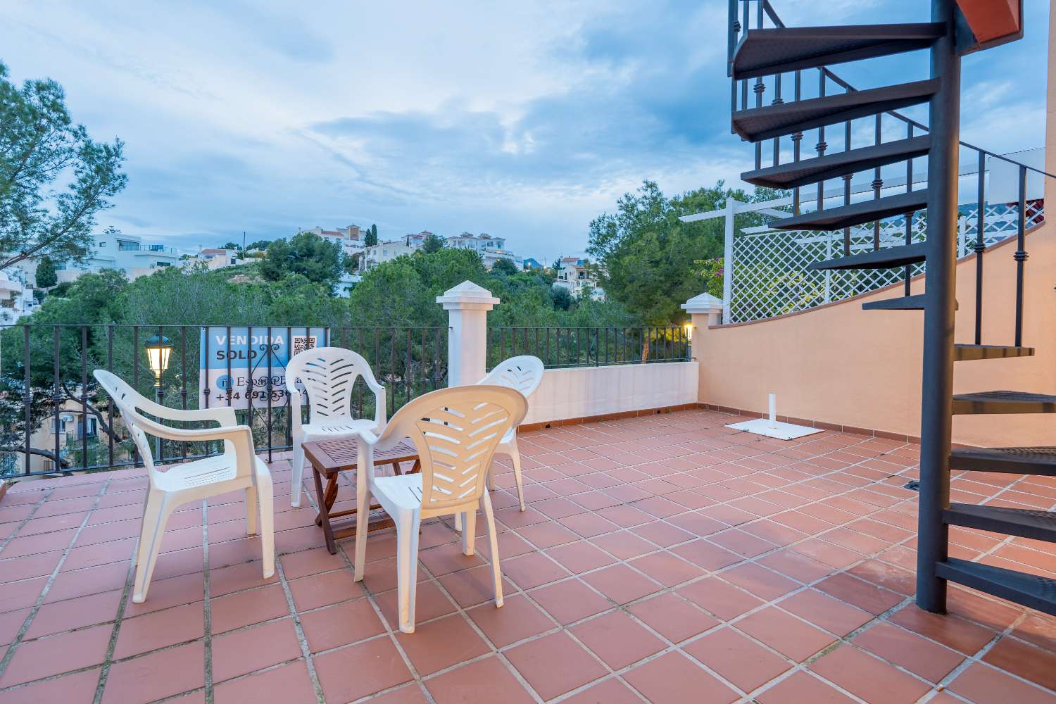 Terraced house with large terraces in Burriana, Nerja