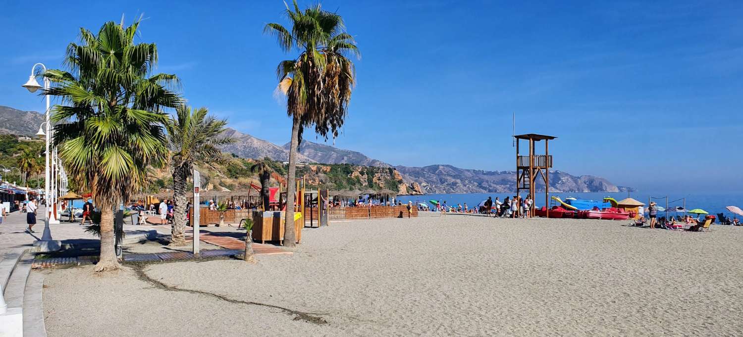 Terraced house with large terraces in Burriana, Nerja